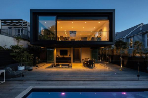 Grey Lynn Luxury 4BD Villa w Pool Free Parking